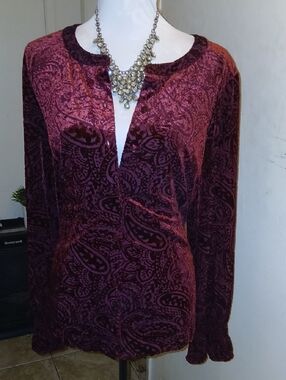 Isaac Mizrahi Velvet Burnout Paisley Top - Burgundy